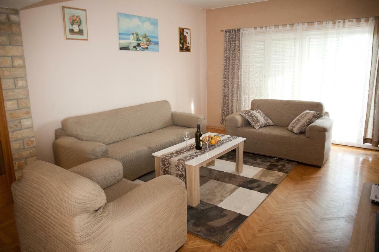 Apartman Ana Radovin Екстериор снимка