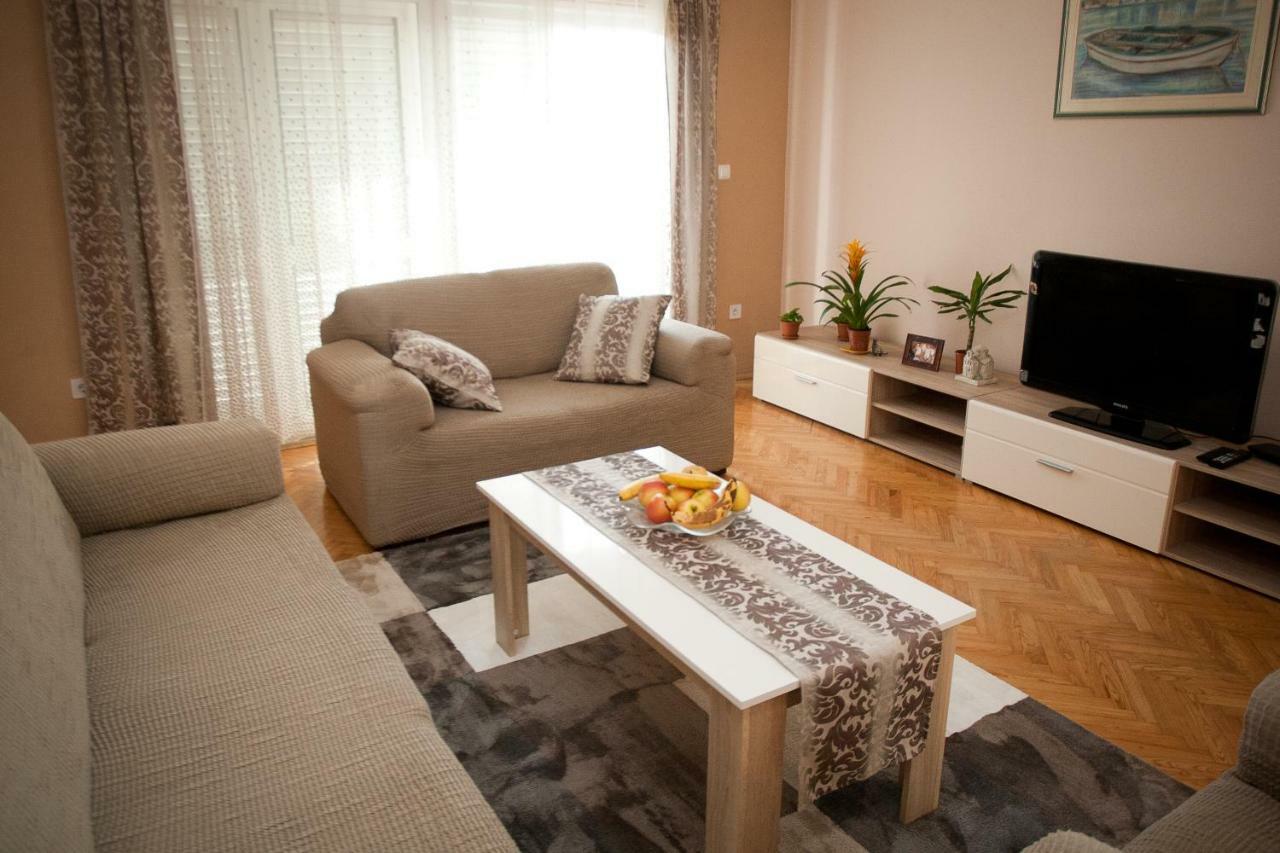 Apartman Ana Radovin Екстериор снимка