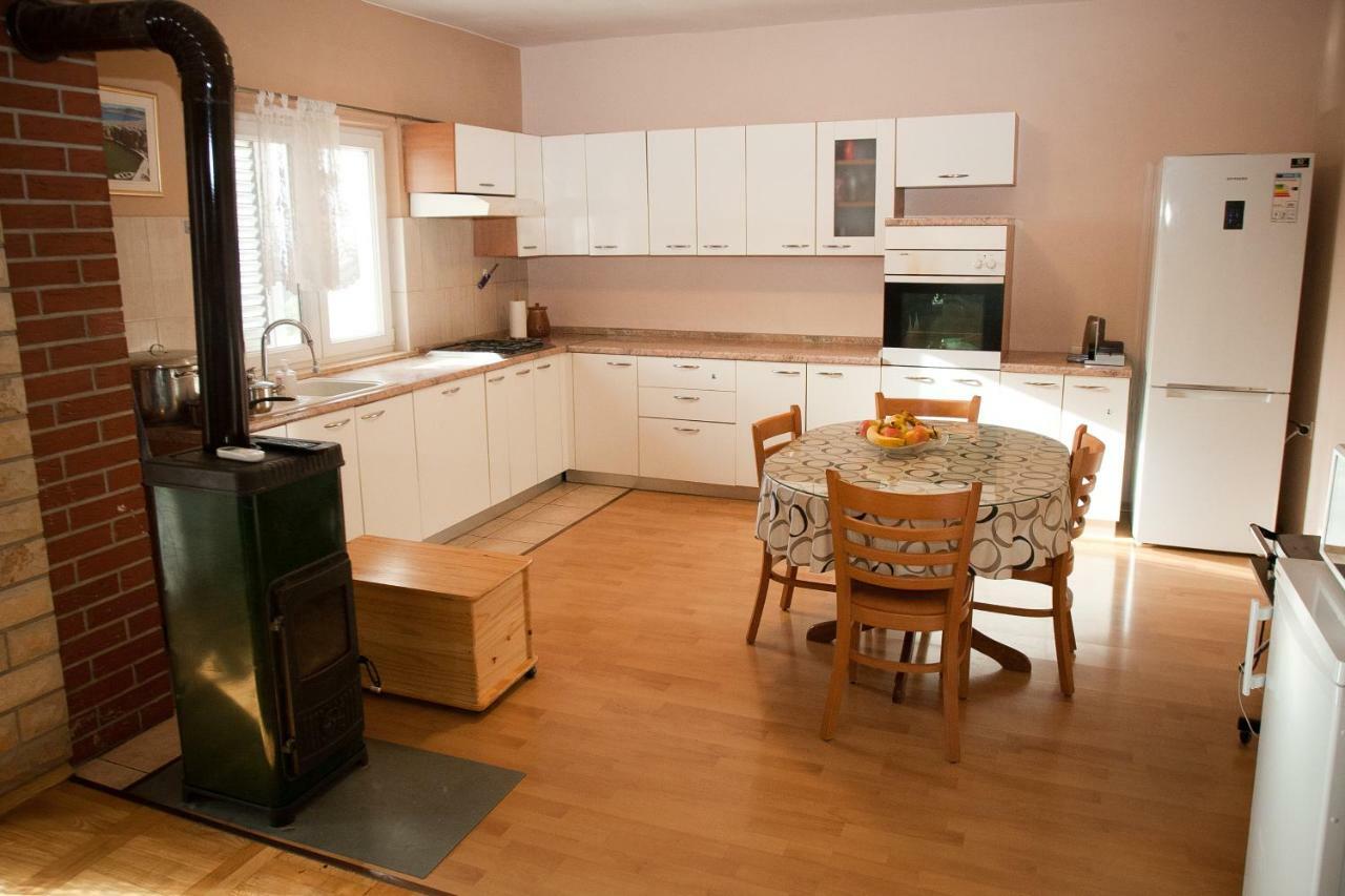 Apartman Ana Radovin Екстериор снимка